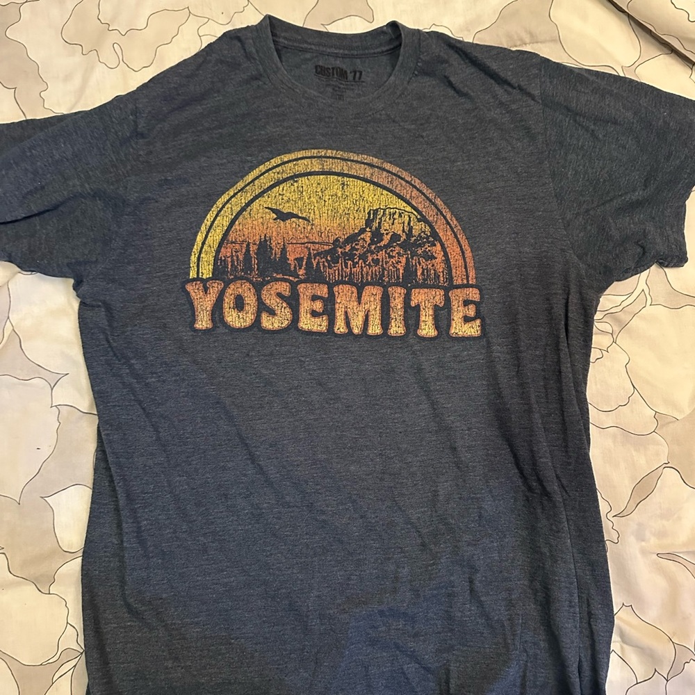 Gray Yosemite Short Sleeve Tee with Retro Mountain Design